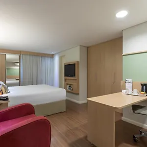 Mercure Nacoes Unidas Hotel